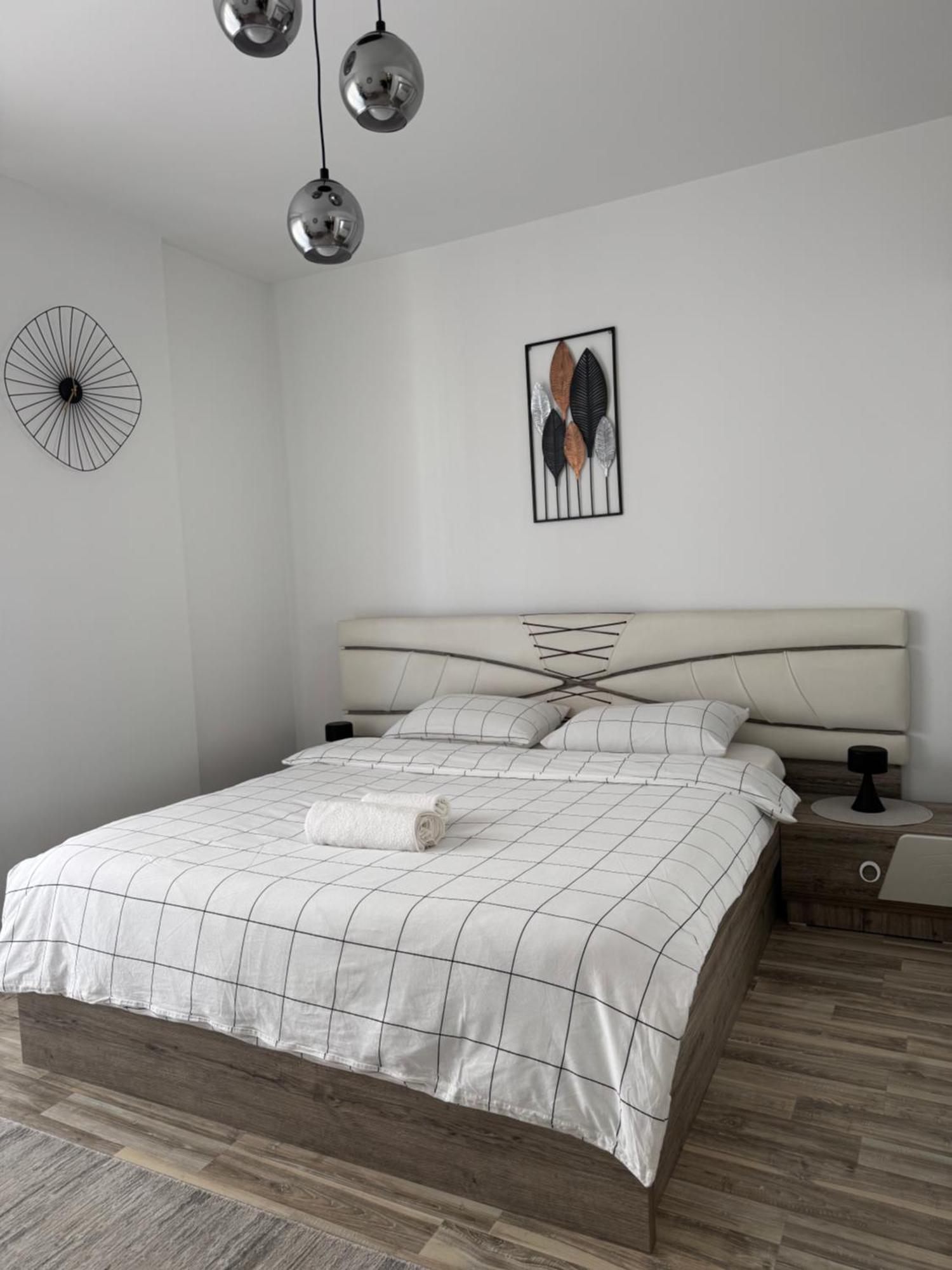 Ferienwohnung Penthouse Exclusive Pristina Exterior foto